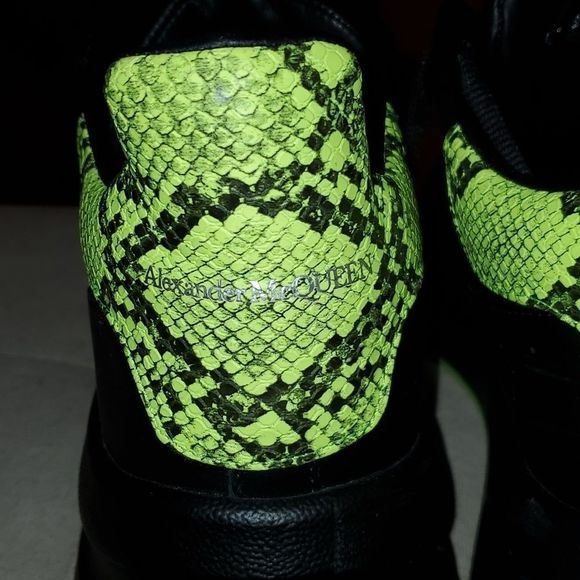 Alexander McQueen Oversized Running Shoe - Picture 5 of 8